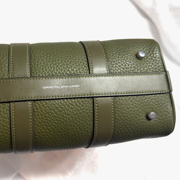Coach Compass 25 in olive. Like new. Rare color.  No longer available. - Picture 10 of 16